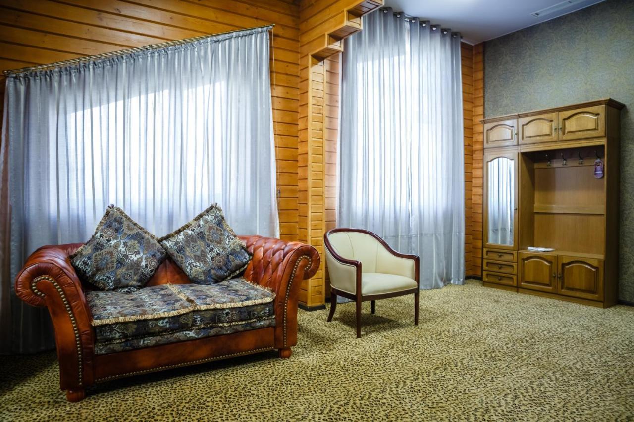 Guest House Chalet Taraz Eksteriør billede