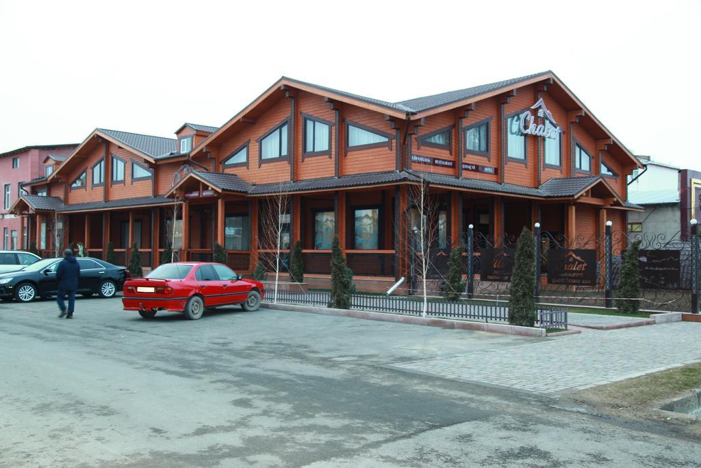 Guest House Chalet Taraz Eksteriør billede
