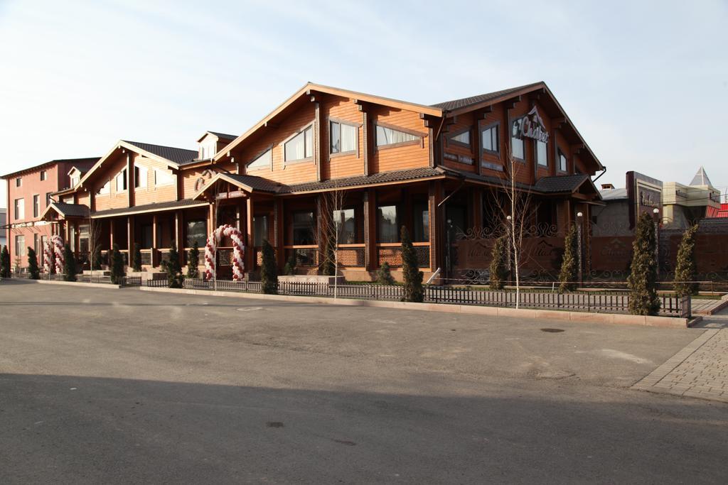 Guest House Chalet Taraz Eksteriør billede